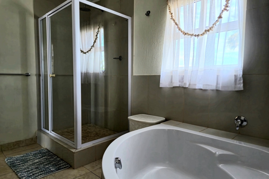 4 Bedroom Property for Sale in Sandy Point Western Cape